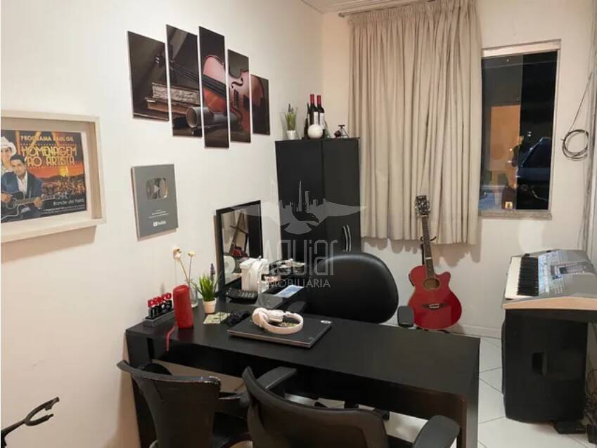 Casa à venda com 5 quartos, 330m² - Foto 13