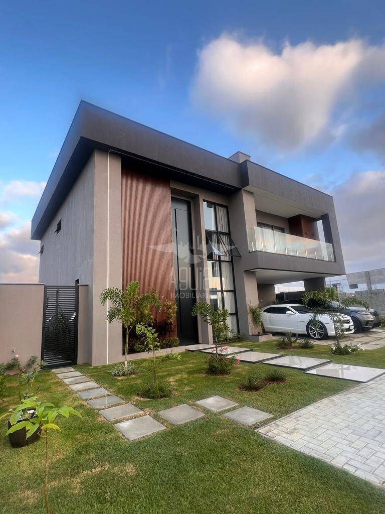 Casa à venda com 4 quartos, 285m² - Foto 2