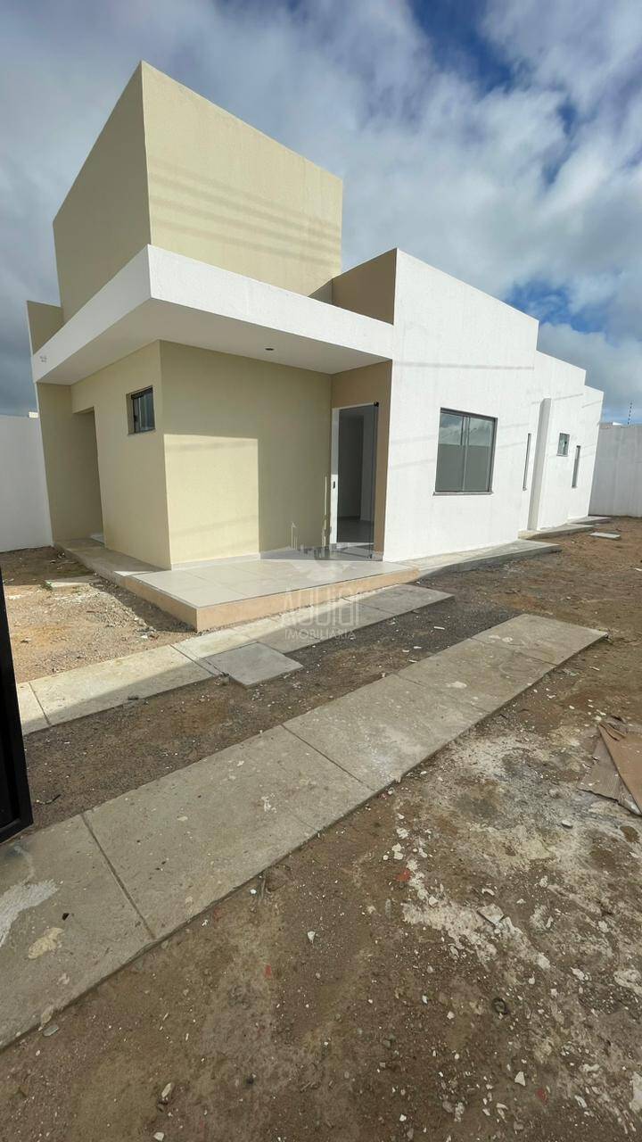 Casa à venda com 2 quartos, 62m² - Foto 1