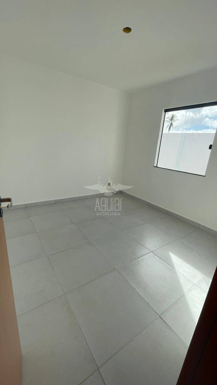 Casa à venda com 2 quartos, 62m² - Foto 5