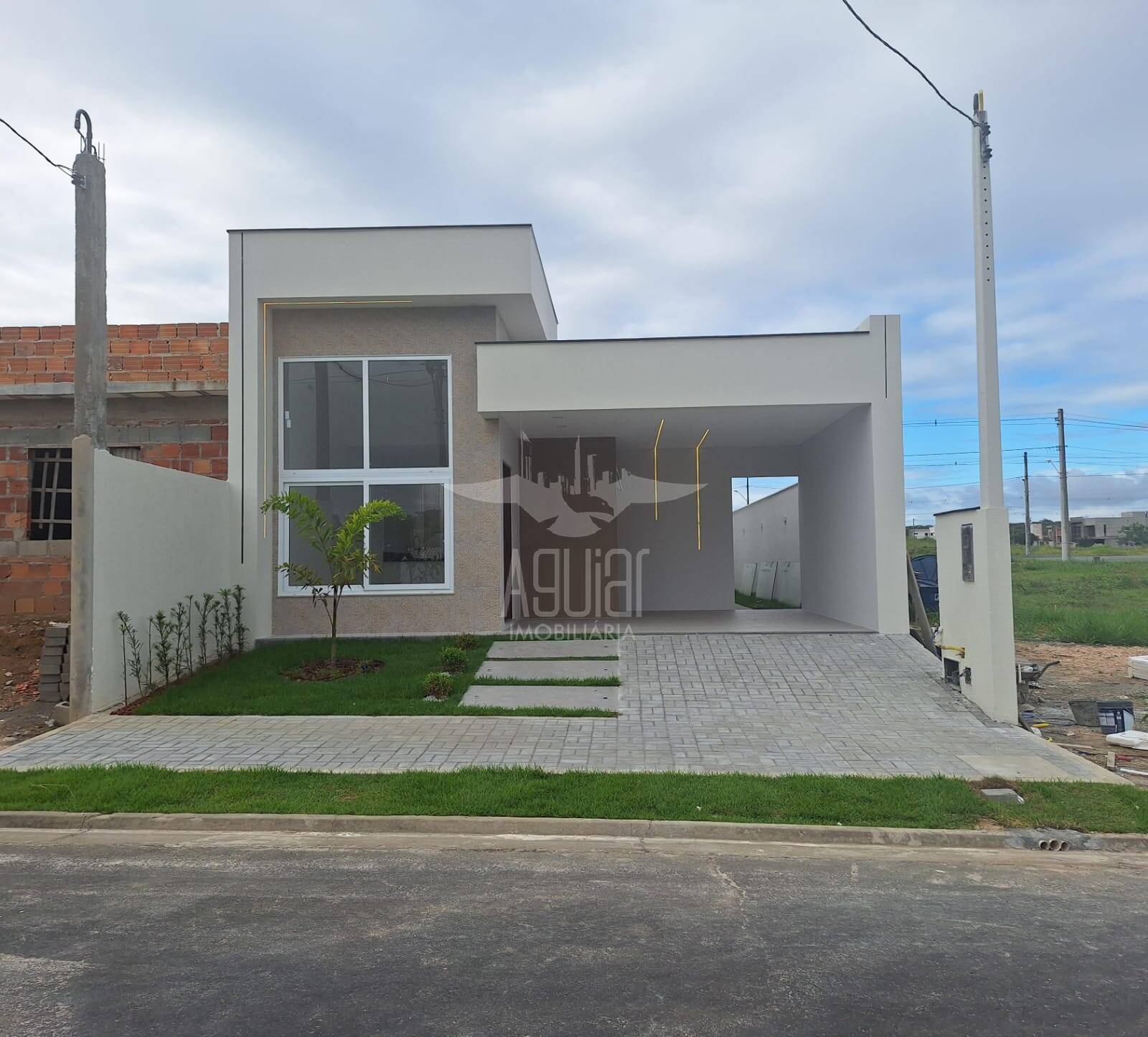 Casa de Condomínio à venda com 3 quartos, 132m² - Foto 2