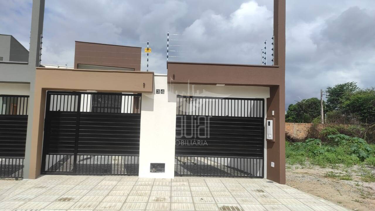 Casa à venda com 3 quartos, 120m² - Foto 1