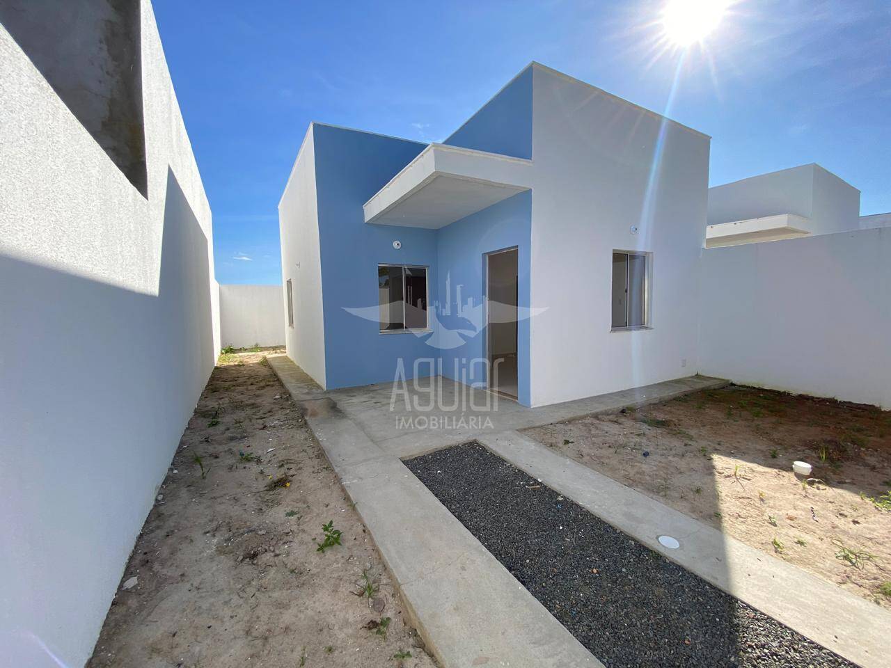 Casa à venda com 2 quartos, 135m² - Foto 2