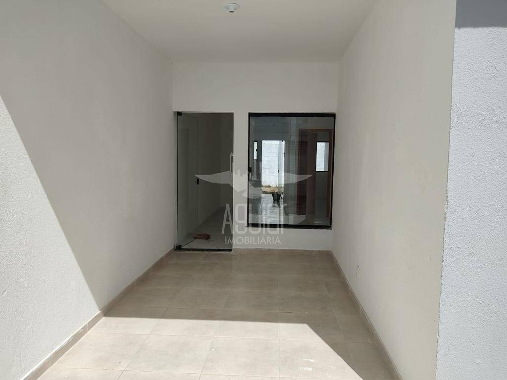 Casa à venda com 2 quartos, 68m² - Foto 3