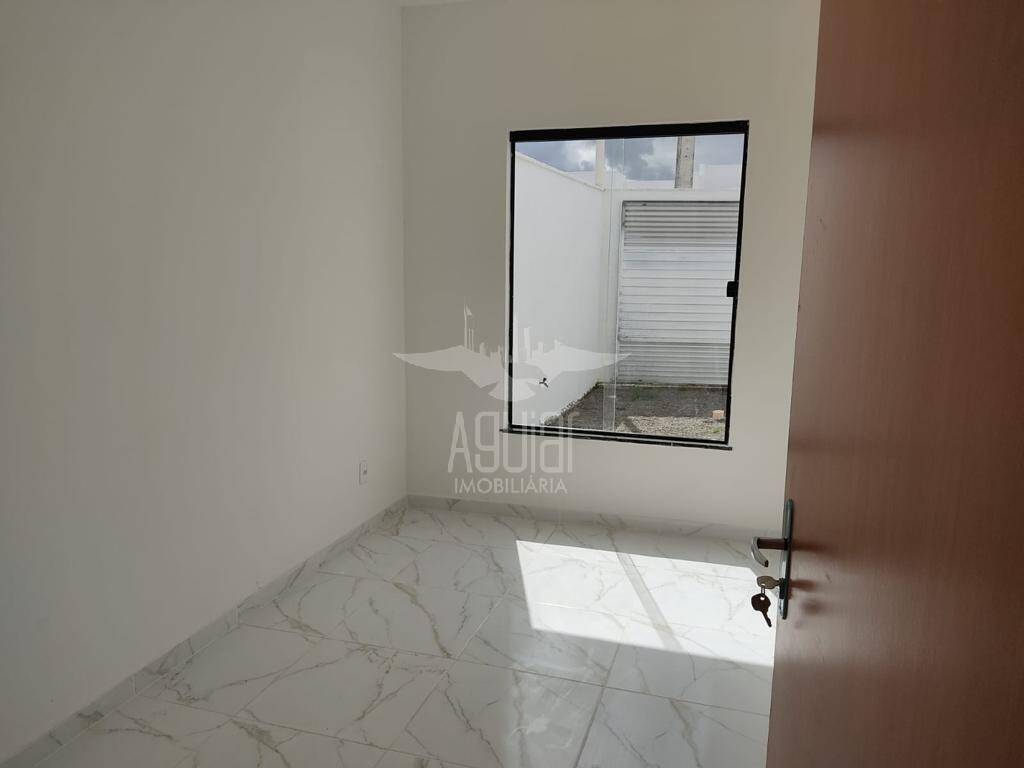 Casa à venda com 2 quartos, 68m² - Foto 7