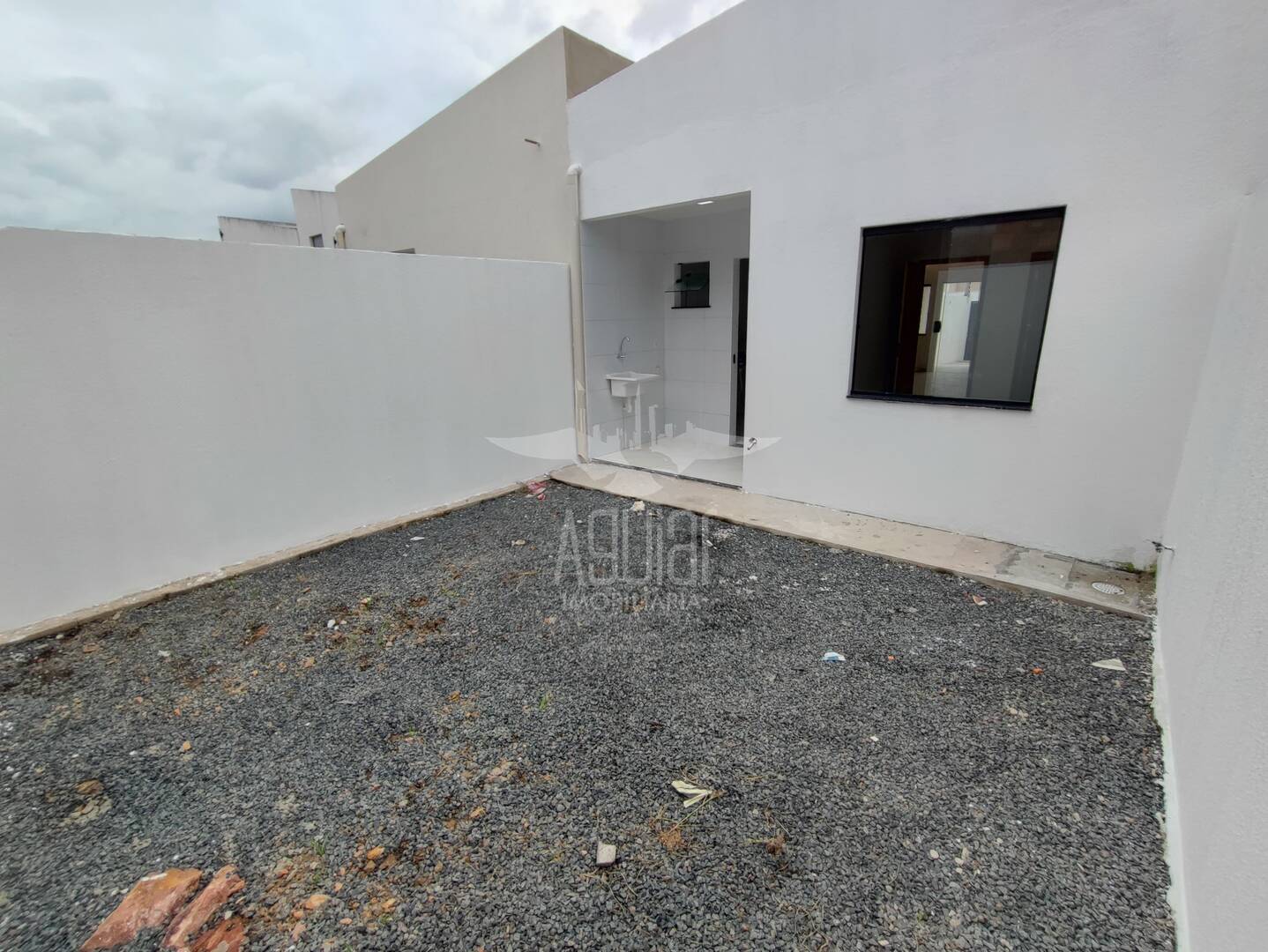 Casa à venda com 2 quartos, 70m² - Foto 10