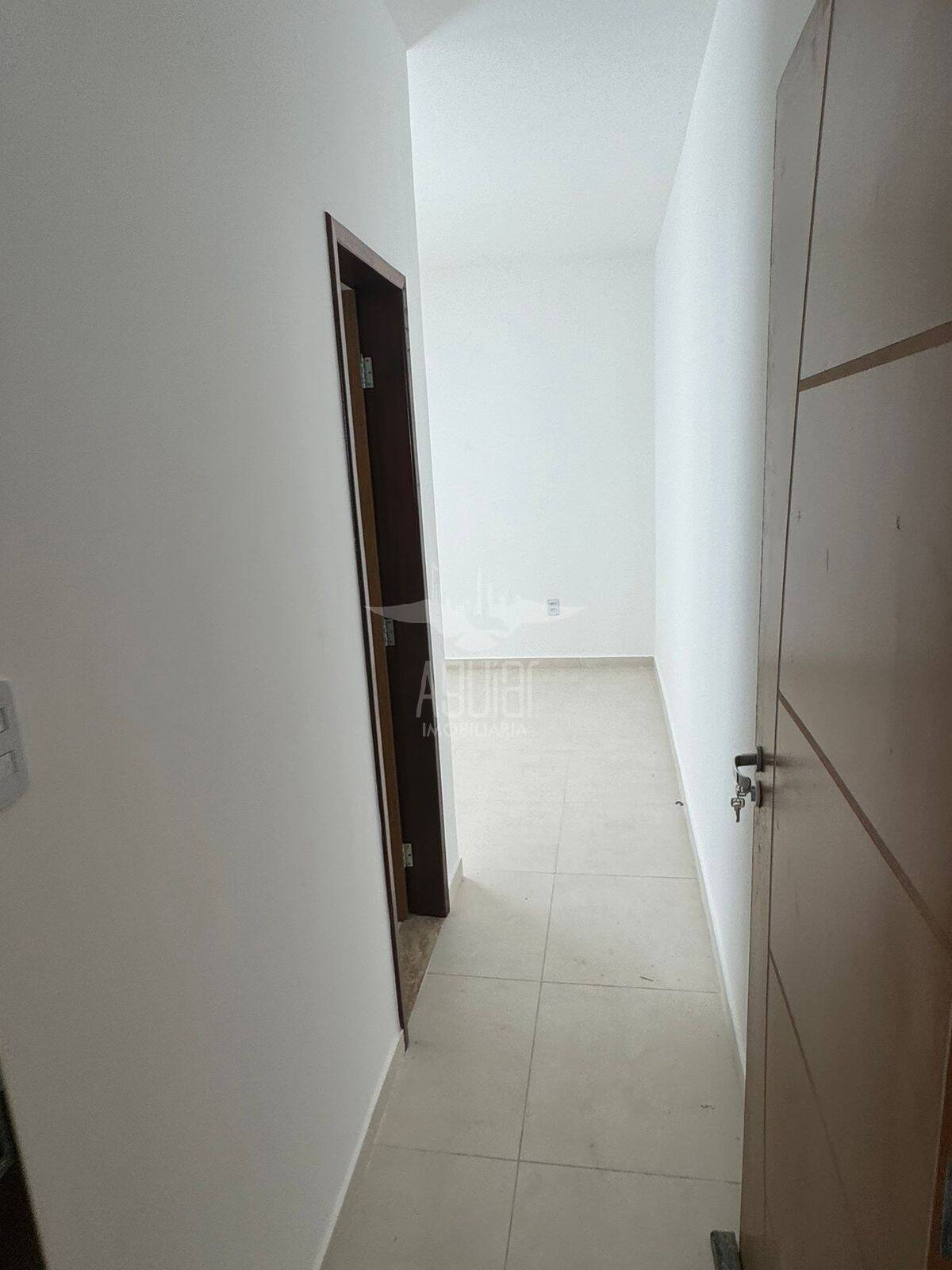 Casa à venda com 3 quartos, 80m² - Foto 11