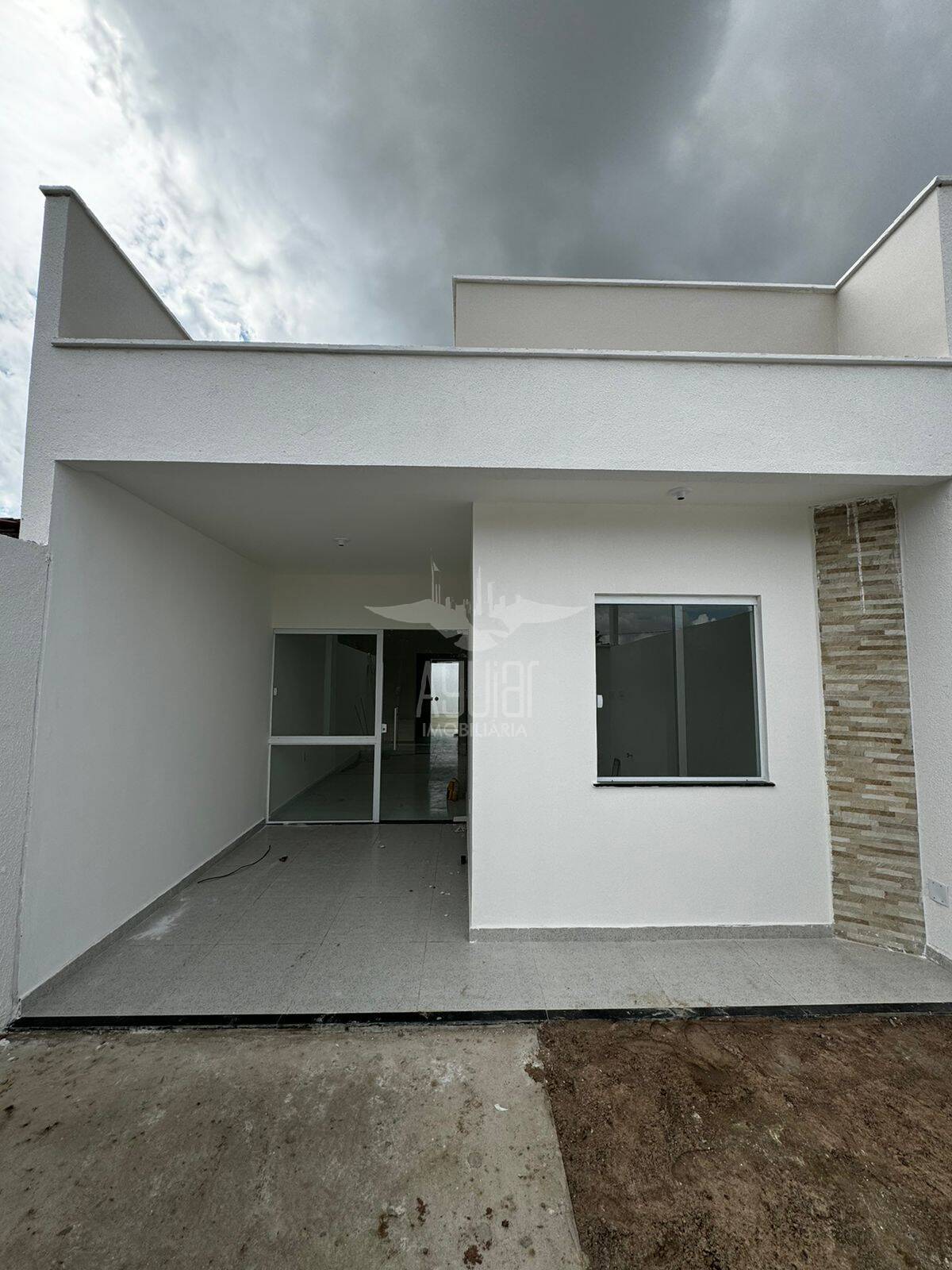 Casa à venda com 2 quartos, 59m² - Foto 1