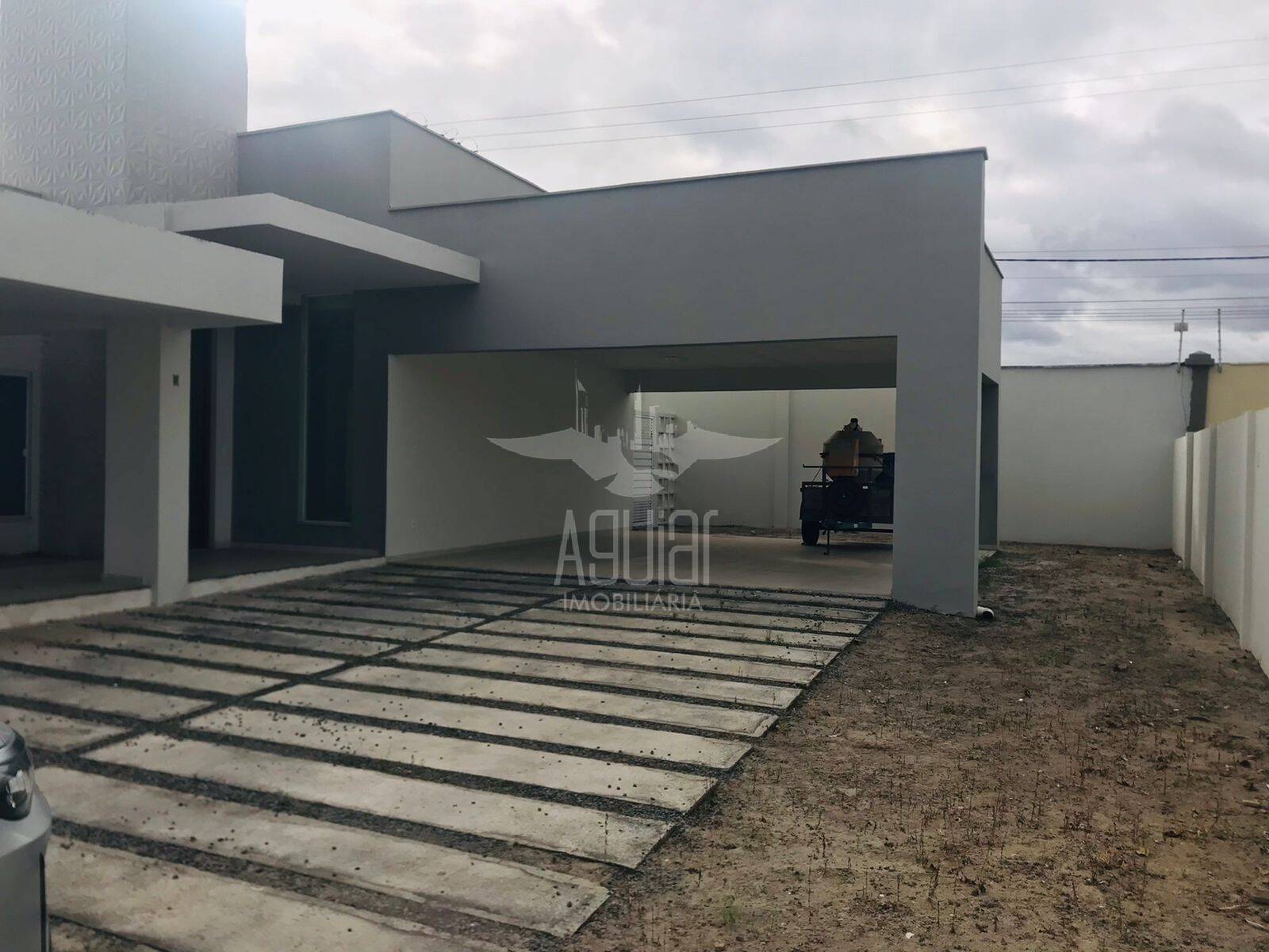 Casa à venda e aluguel com 3 quartos, 255m² - Foto 3