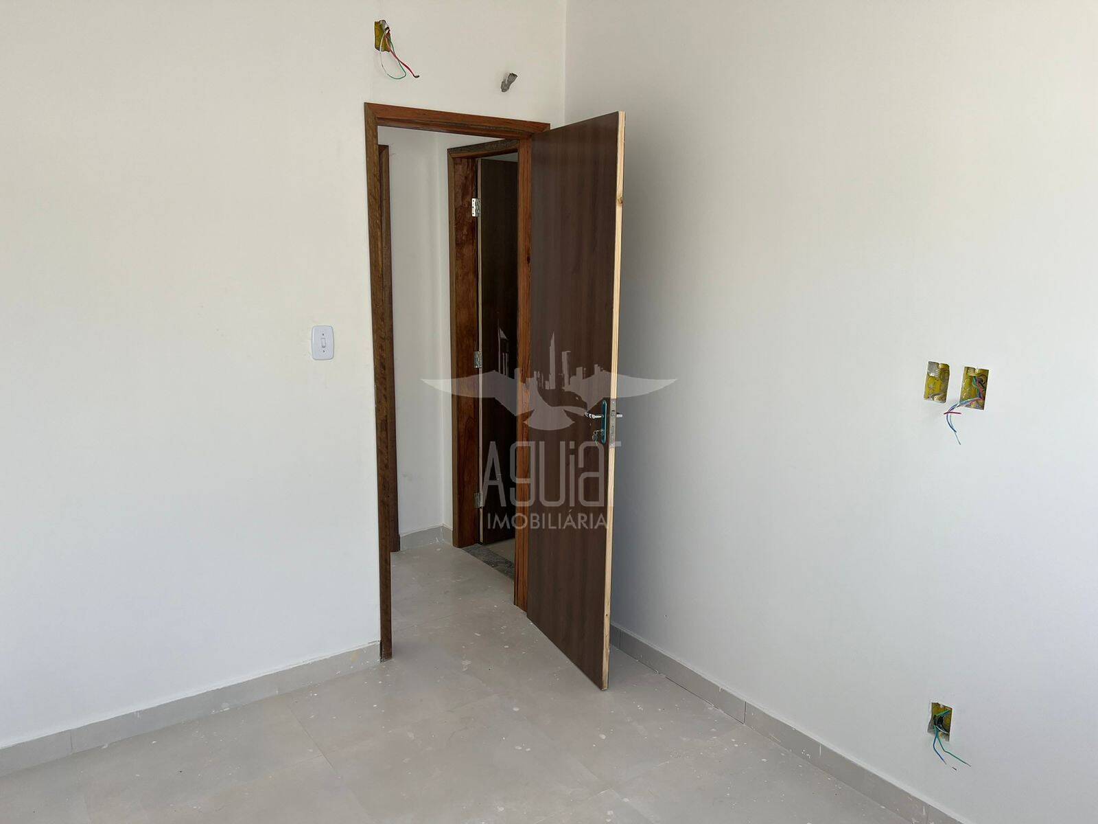 Casa à venda com 2 quartos, 56m² - Foto 7