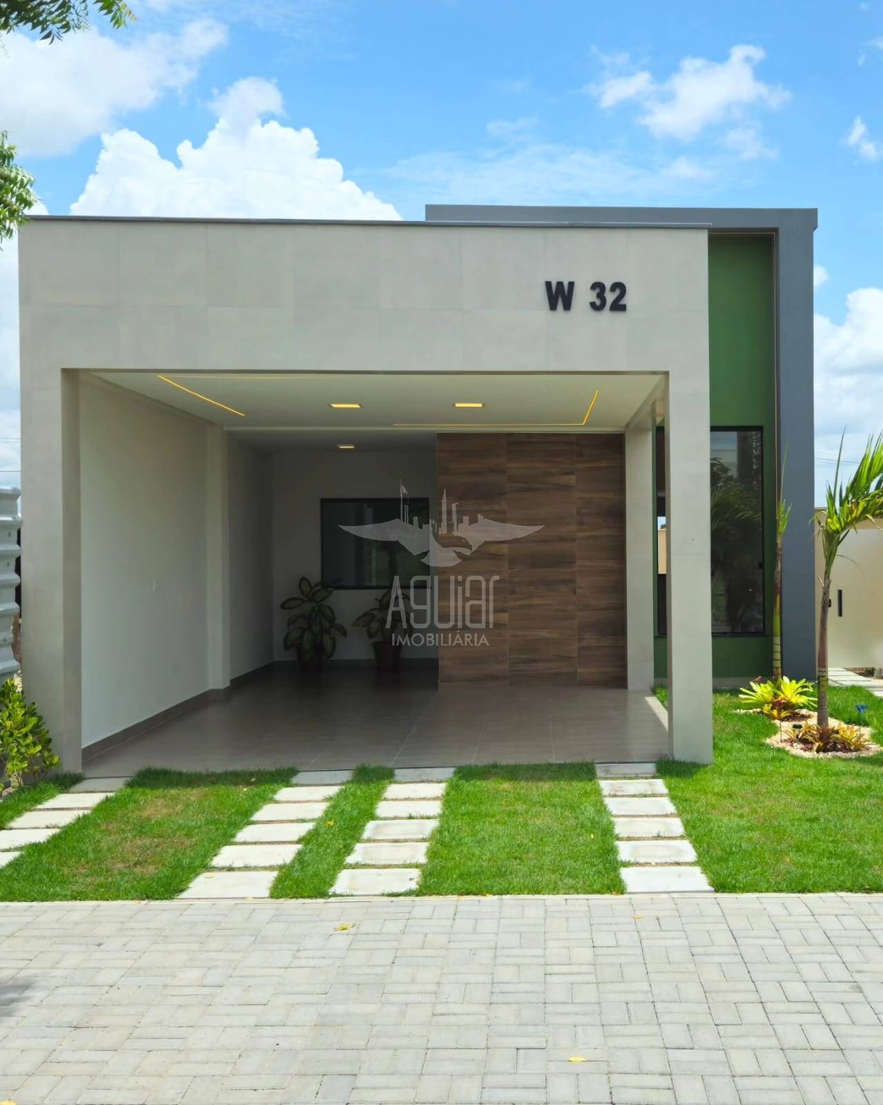 Casa à venda com 3 quartos, 145m² - Foto 1