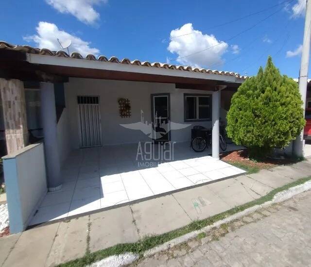 Casa à venda com 3 quartos, 147m² - Foto 1