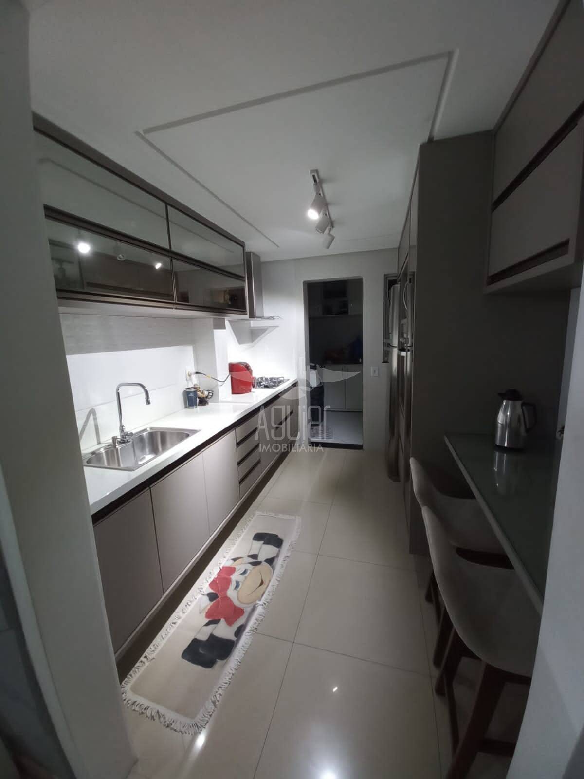 Casa à venda com 2 quartos, 65m² - Foto 3