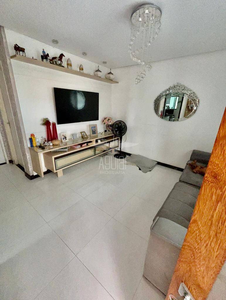 Casa à venda com 2 quartos, 266m² - Foto 2