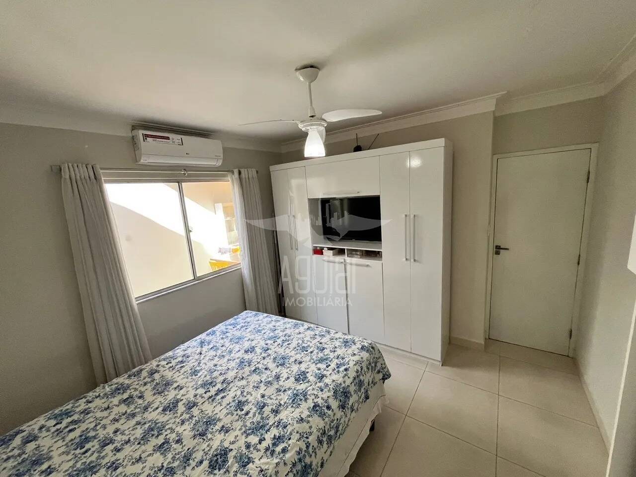 Casa à venda com 4 quartos, 180m² - Foto 8