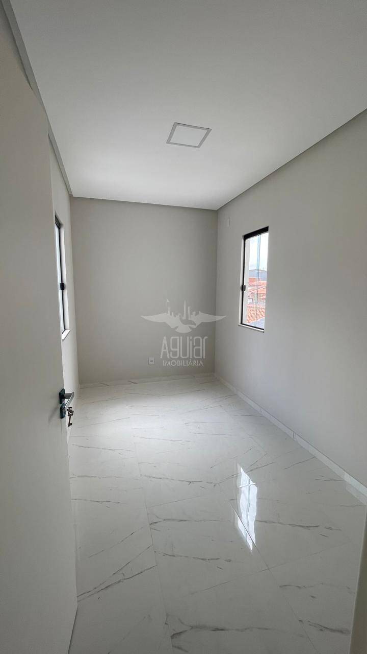 Casa à venda com 3 quartos, 132m² - Foto 13