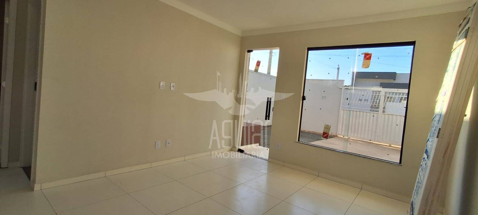 Casa à venda com 2 quartos, 58m² - Foto 6