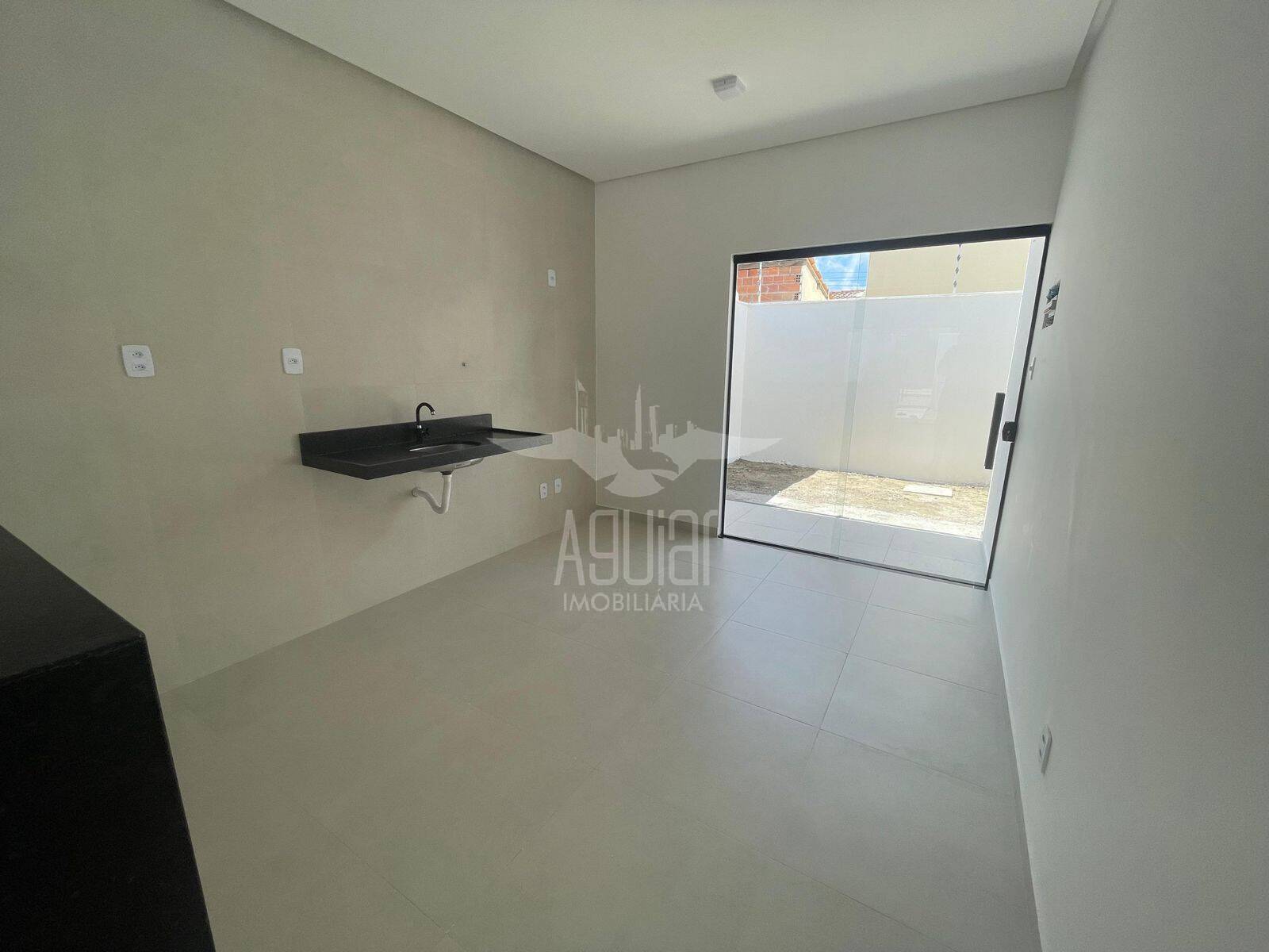 Casa à venda com 3 quartos, 90m² - Foto 7