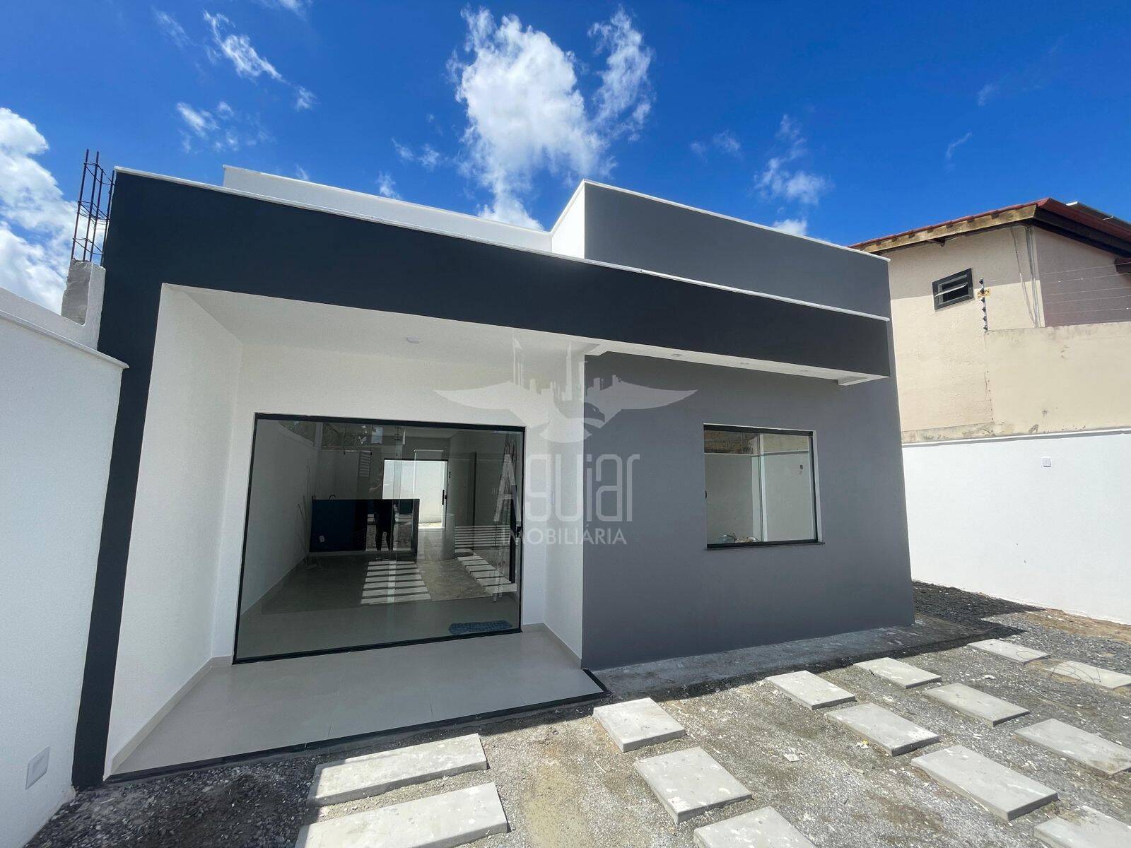 Casa à venda com 3 quartos, 90m² - Foto 2