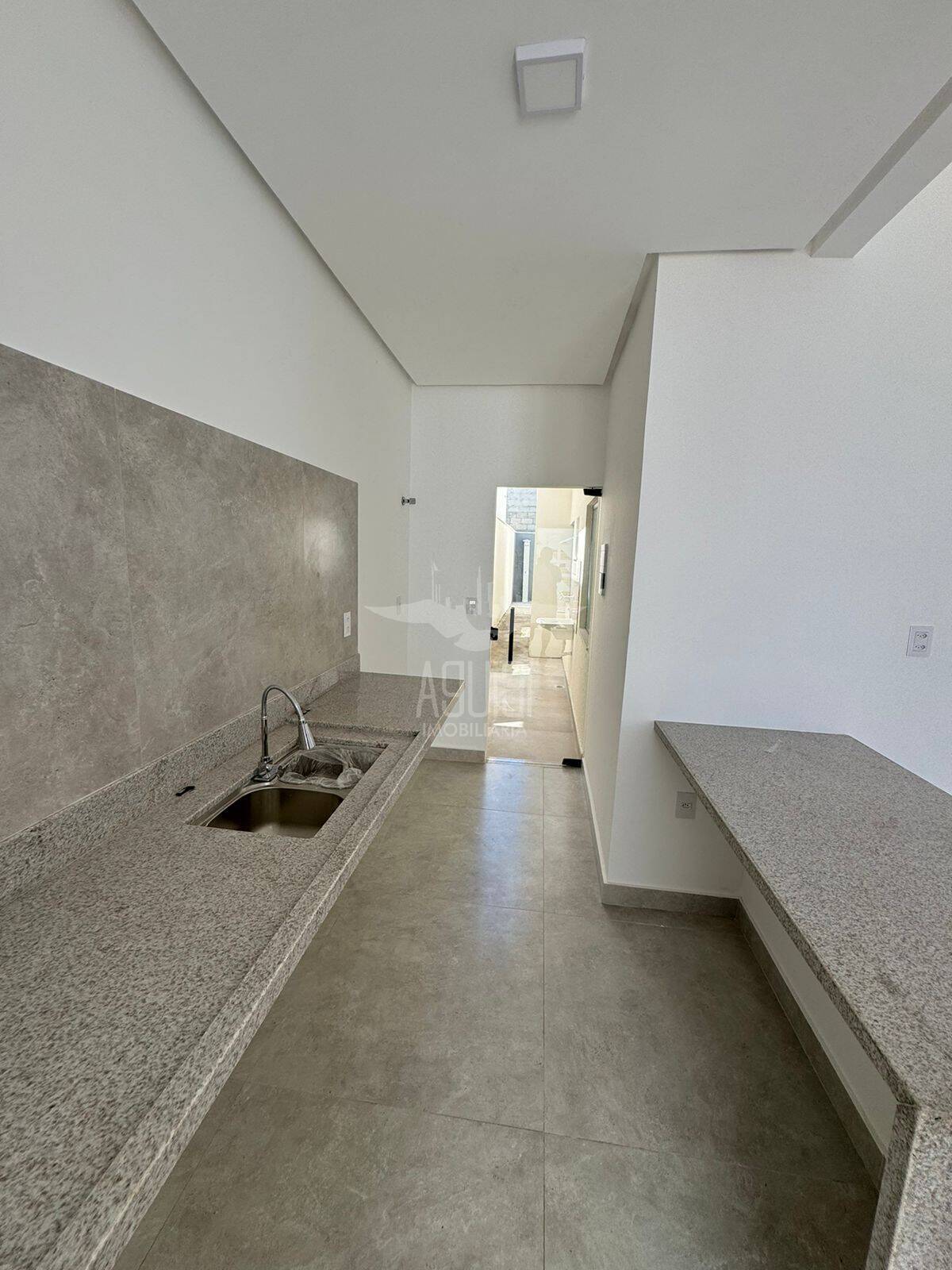 Casa à venda com 3 quartos, 150m² - Foto 5