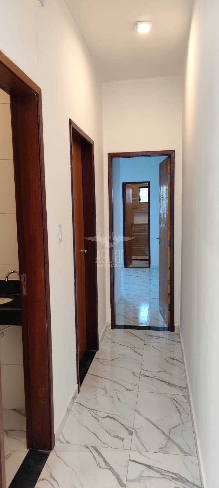 Casa à venda com 2 quartos, 150m² - Foto 11