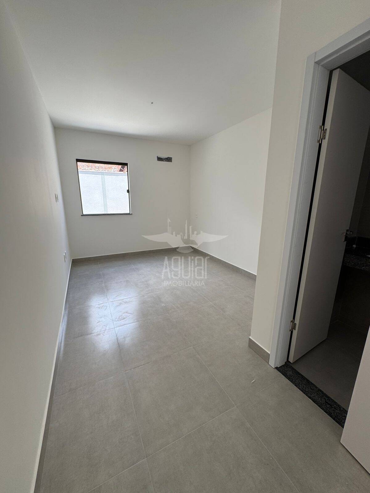 Casa à venda com 2 quartos, 67m² - Foto 12