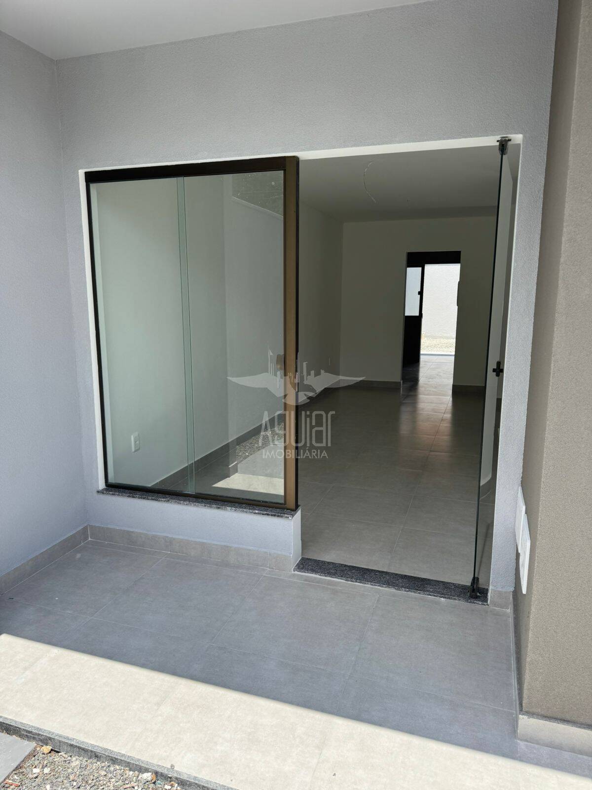 Casa à venda com 2 quartos, 67m² - Foto 4