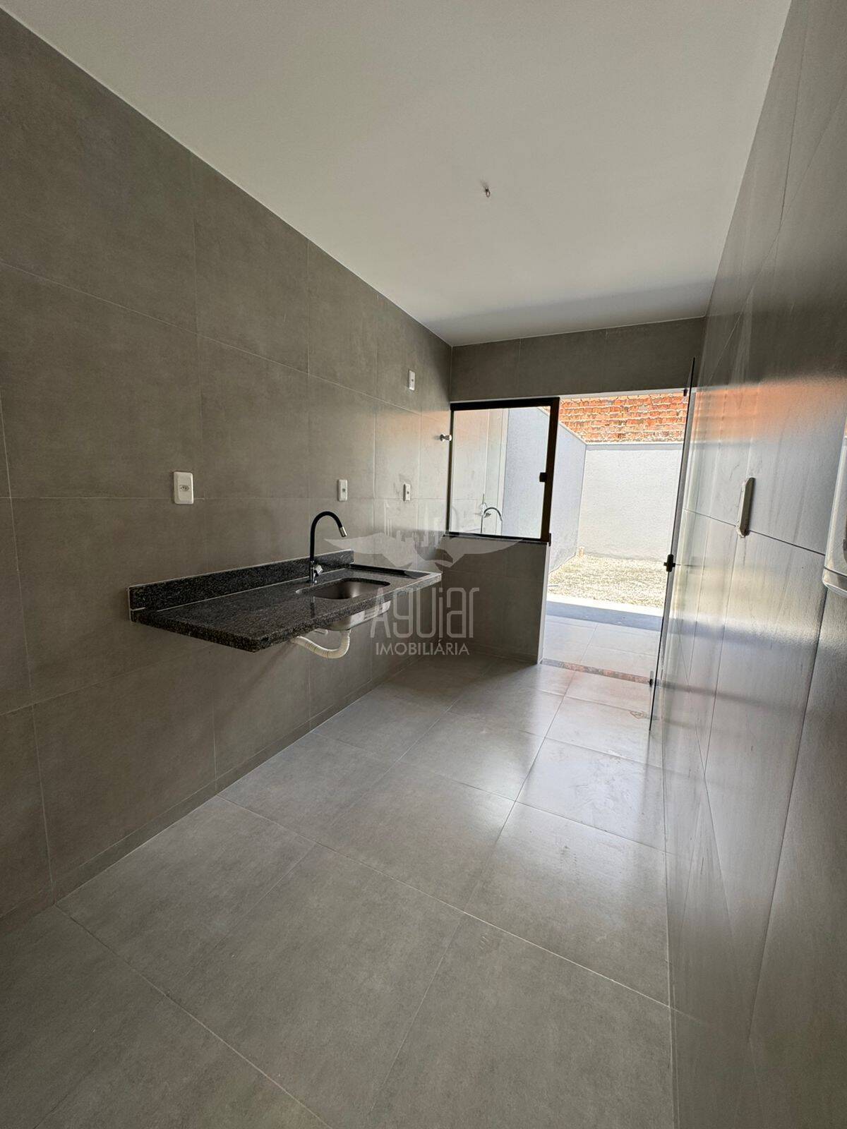 Casa à venda com 2 quartos, 67m² - Foto 14