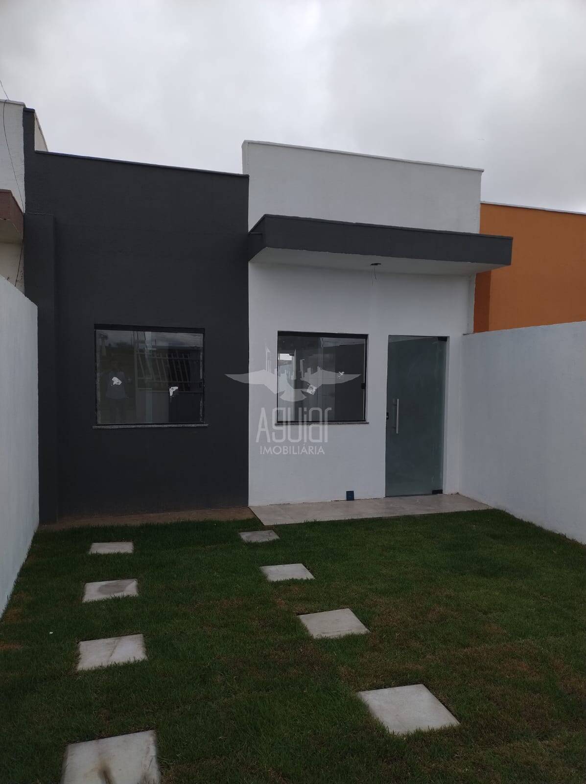 Casa à venda com 2 quartos, 41m² - Foto 2