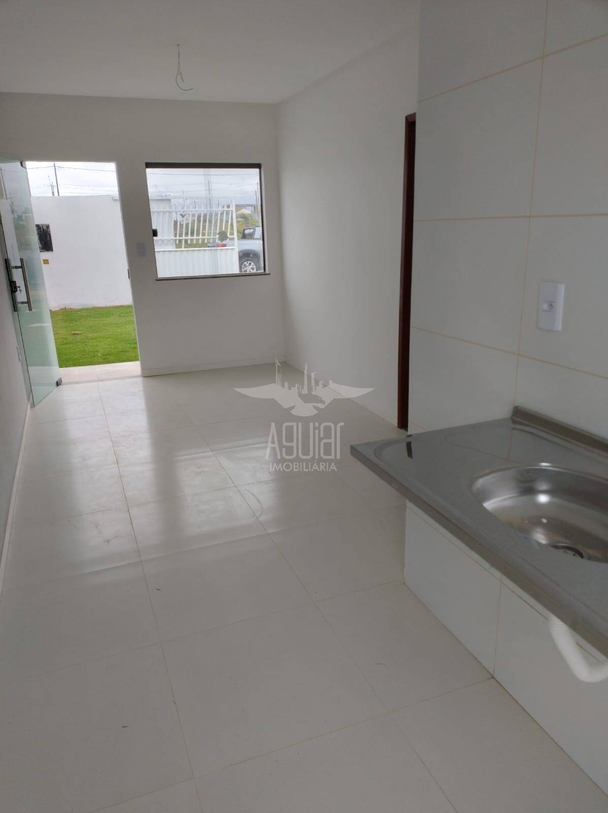 Casa à venda com 2 quartos, 41m² - Foto 4