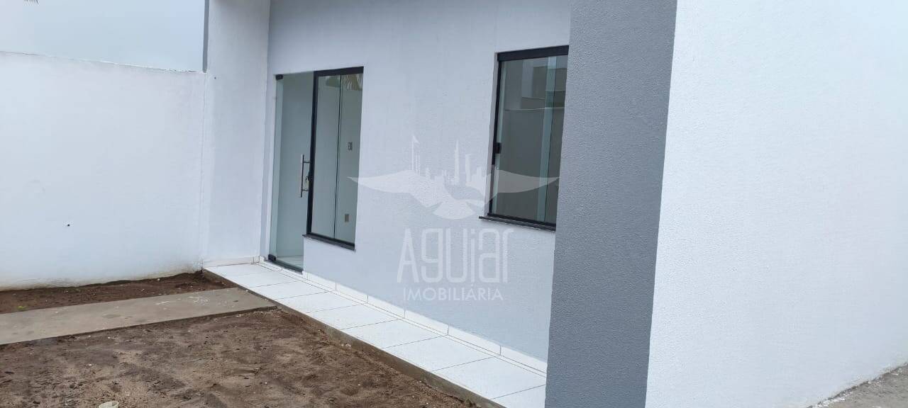 Casa à venda com 2 quartos, 52m² - Foto 3