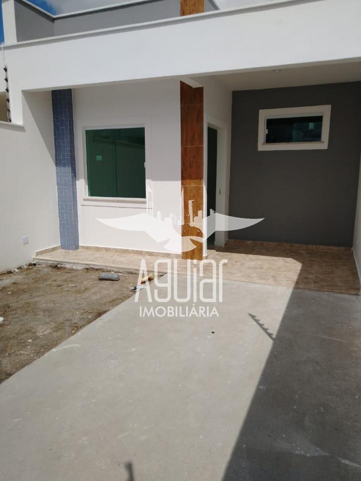 Casa à venda com 2 quartos, 63m² - Foto 1