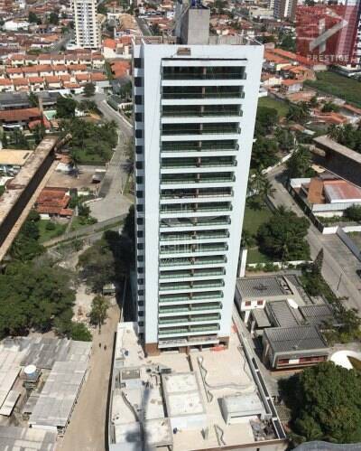 Apartamento à venda com 4 quartos, 140m² - Foto 2