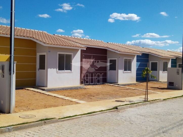 Casa à venda com 2 quartos, 44m² - Foto 1