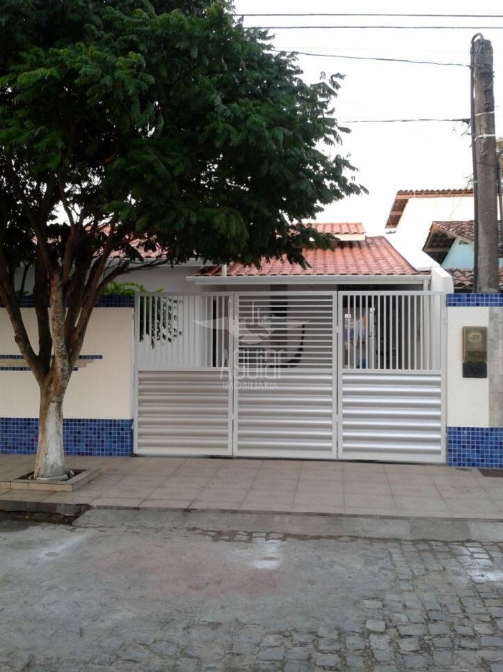 Casa à venda com 3 quartos, 1m² - Foto 1