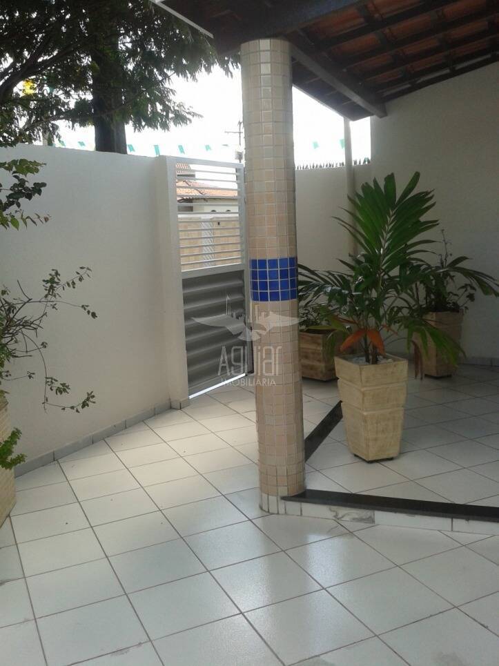 Casa à venda com 3 quartos, 1m² - Foto 10